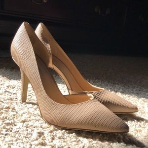 Nine West tan snake skins heels